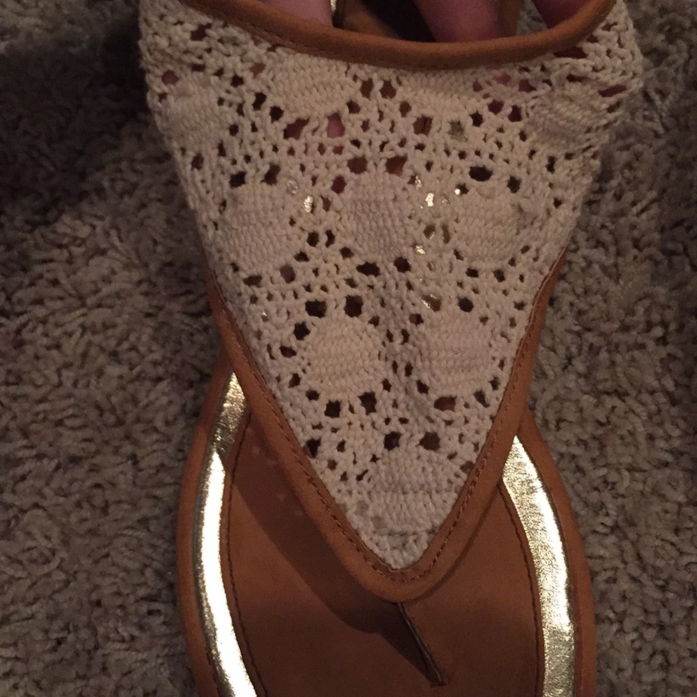 Lace Sandals - Picture 2 of 4